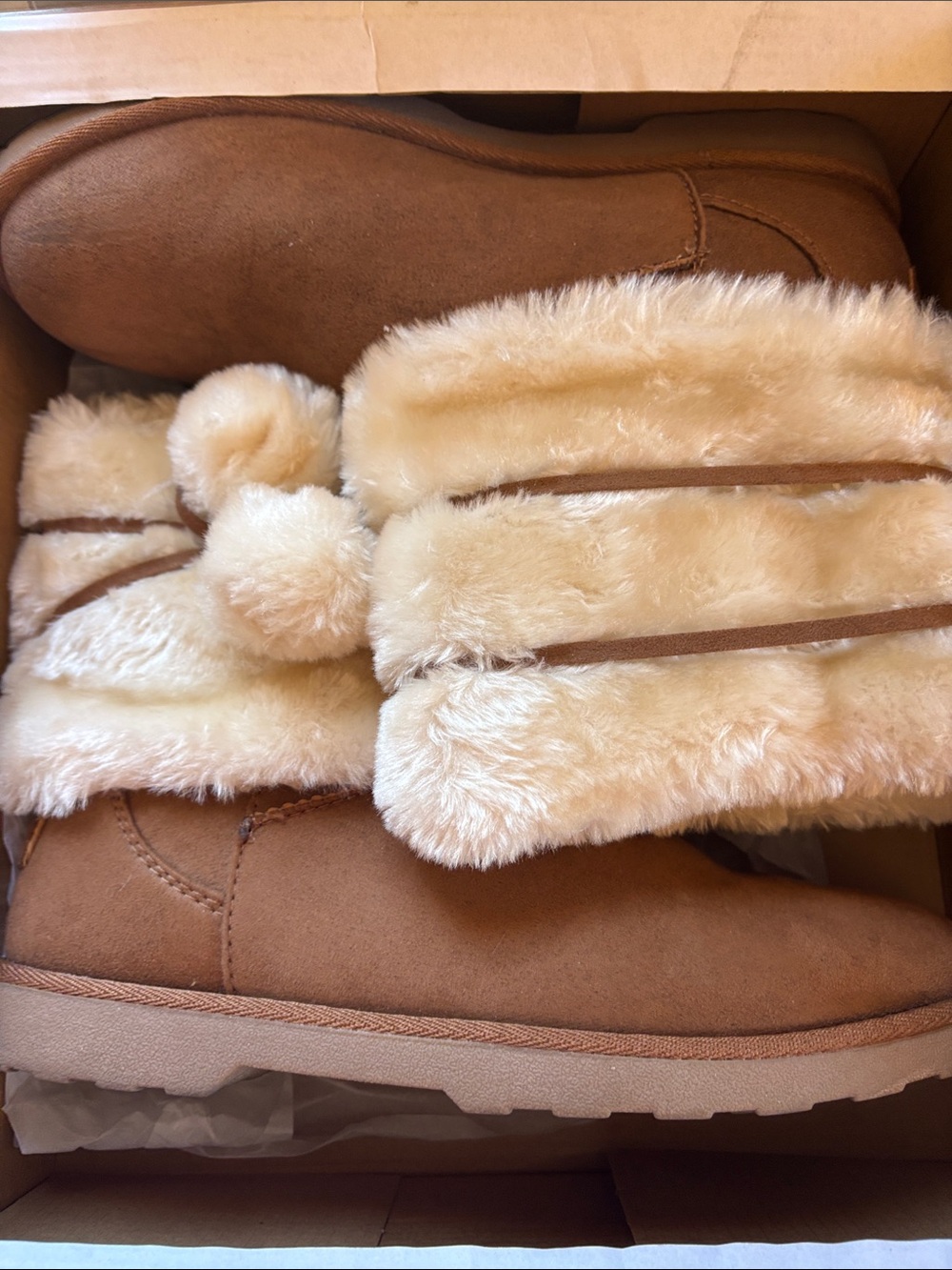 Women’s Faux Fur Lined Ankle Booties in Chestnut Brown size 10